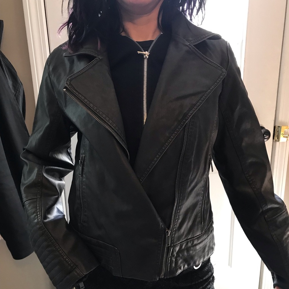 NWOT faux  LEATHER JACKET size small